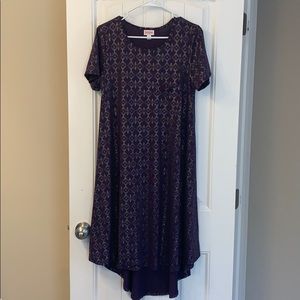 Gorgeous studded LuLaRoe Carly